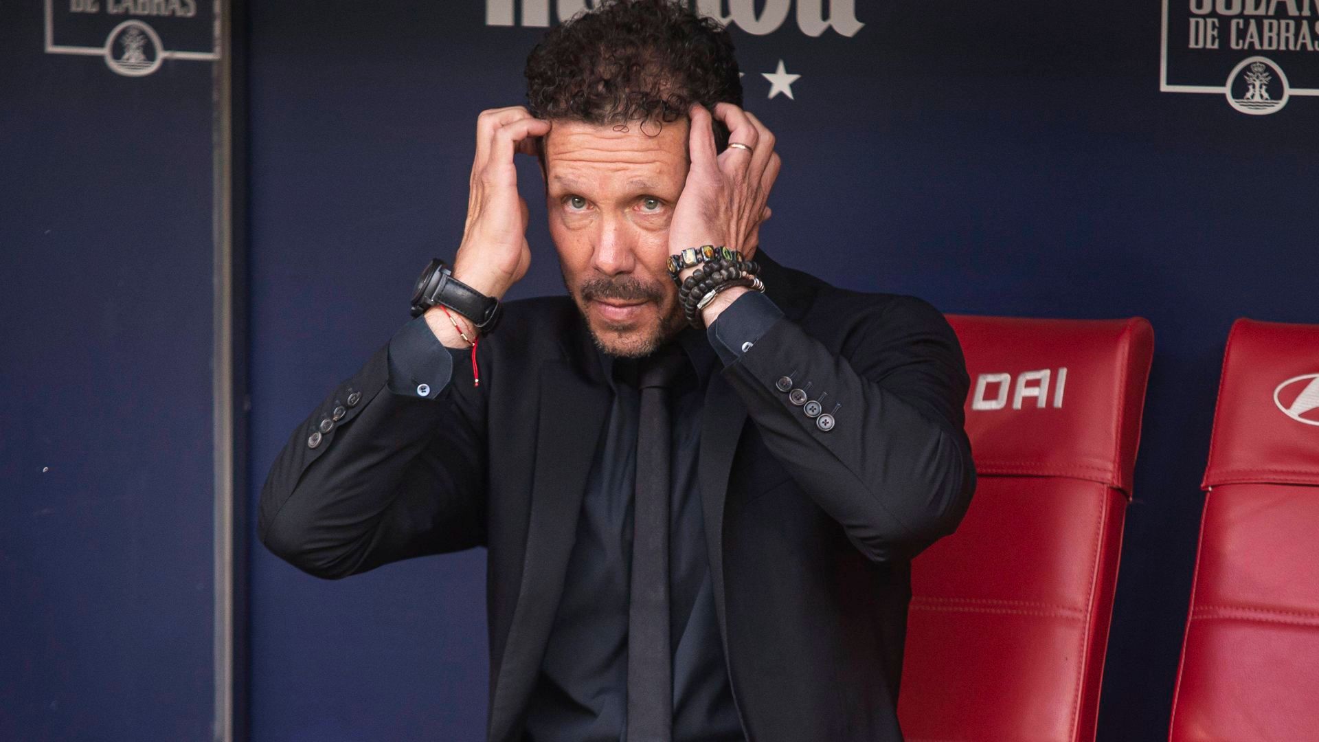 diego_pablo_simeone_en_el_banquillo_del_atletico_de_madrid_foto_cordon_press_002.jpg