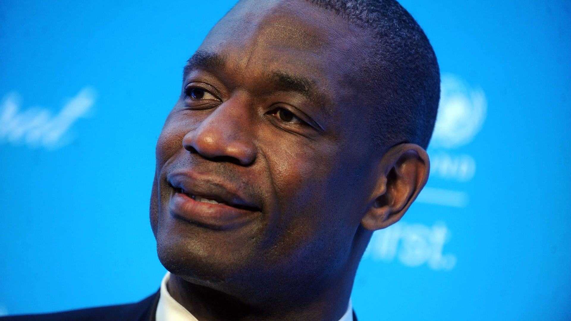 dikembe_mutombo_001.jpg
