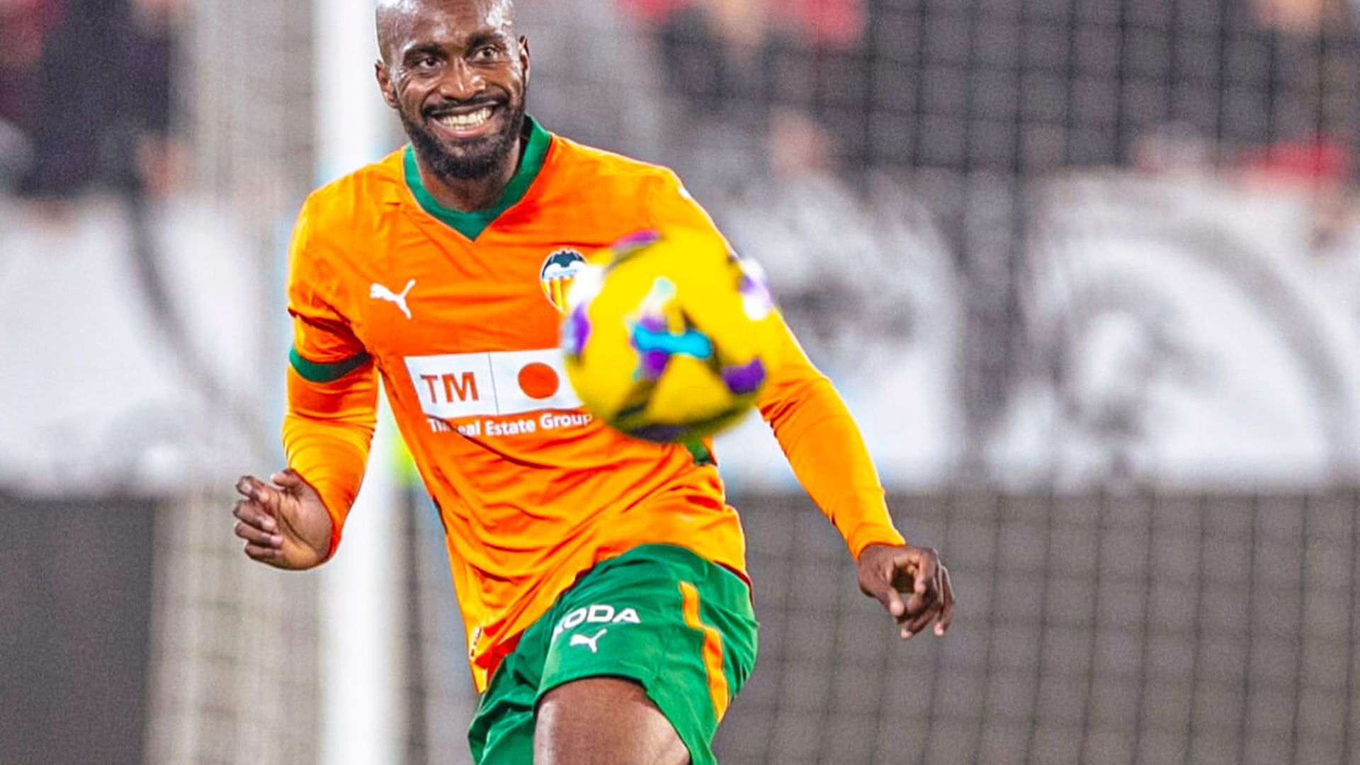 dimitri_foulquier_ante_el_sevilla_fc_foto_valencia_cf.jpg dimitri_foulquier_ante_el_sevilla_fc_foto_valencia_cf.jpg