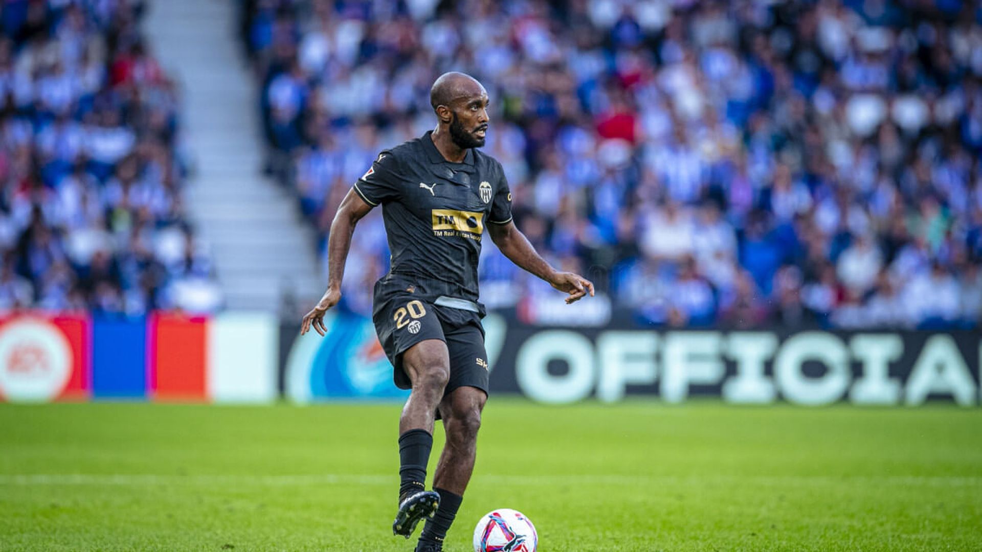 dimitri_foulquier_ante_la_real_sociedad_foto_valencia_cf_002.jpg dimitri_foulquier_ante_la_real_sociedad_foto_valencia_cf_002.jpg