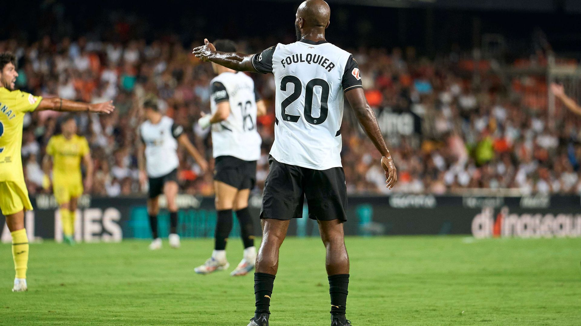 dimitri_foulquier_en_el_valencia_cf___villarreal_cf_foto_cordon_press_001.jpg dimitri_foulquier_en_el_valencia_cf___villarreal_cf_foto_cordon_press_001.jpg