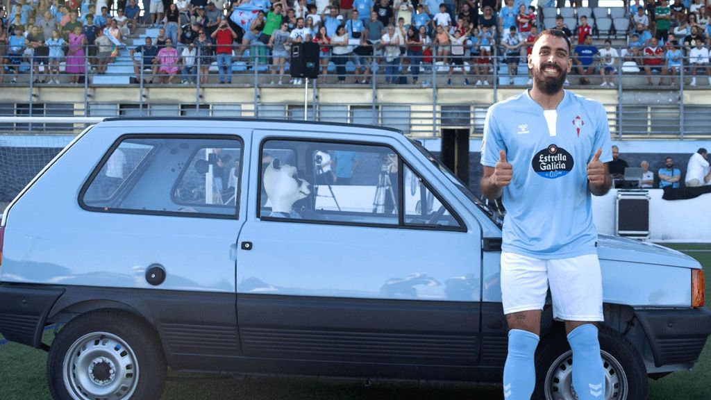Presentación de Borja Iglesias con el Celta: El delantero cuenta que la idea del Seat Panda es de Isco en el vestuario del Betis