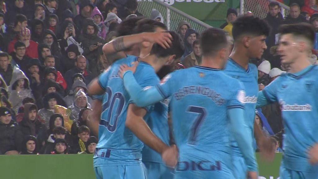 Doblete de Villalibre ante el Cayón