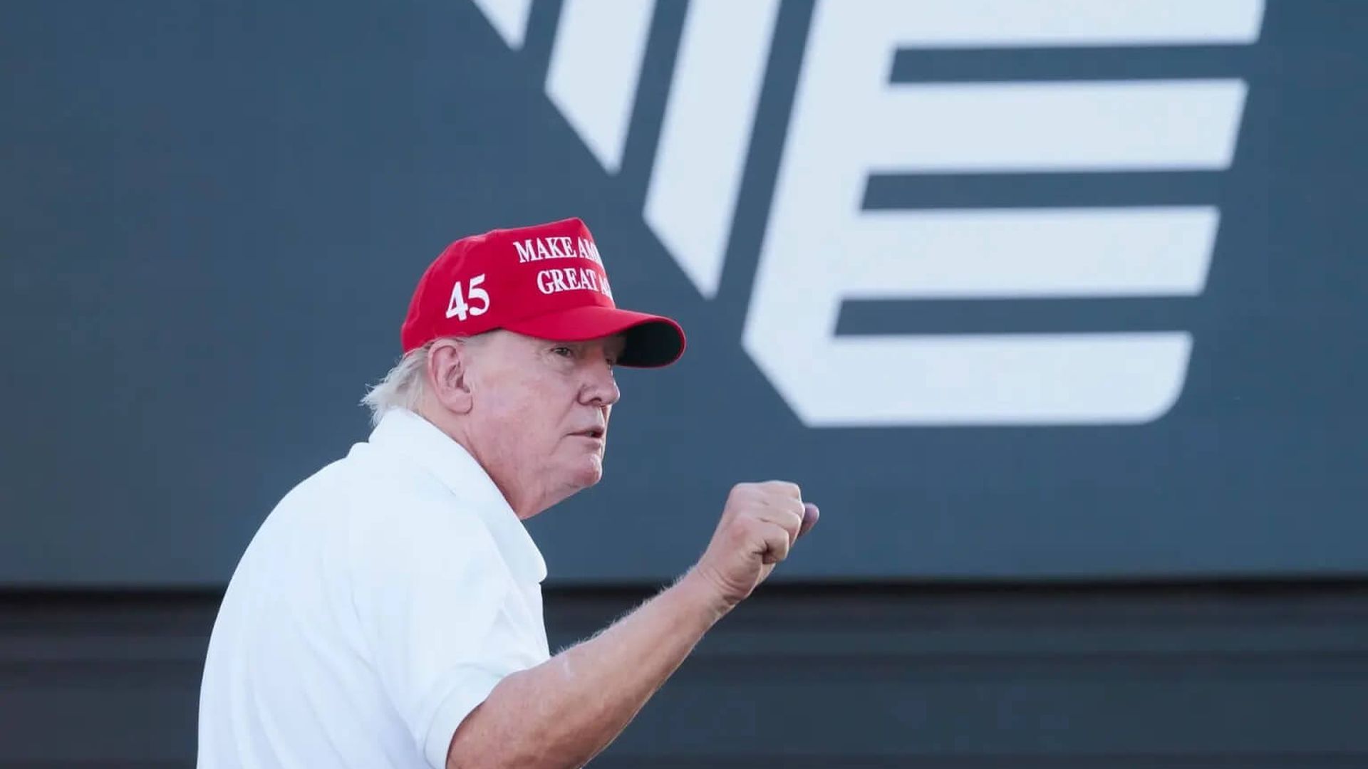 donald_trump_jugando_al_golf_foto_efe.jpg donald_trump_jugando_al_golf_foto_efe.jpg