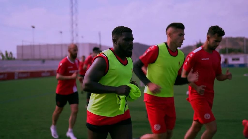 (MEDIASET) Drenthe, a un paso del Real Murcia: el cambio físico radical del ex jugador del Real Madrid a sus 34 años