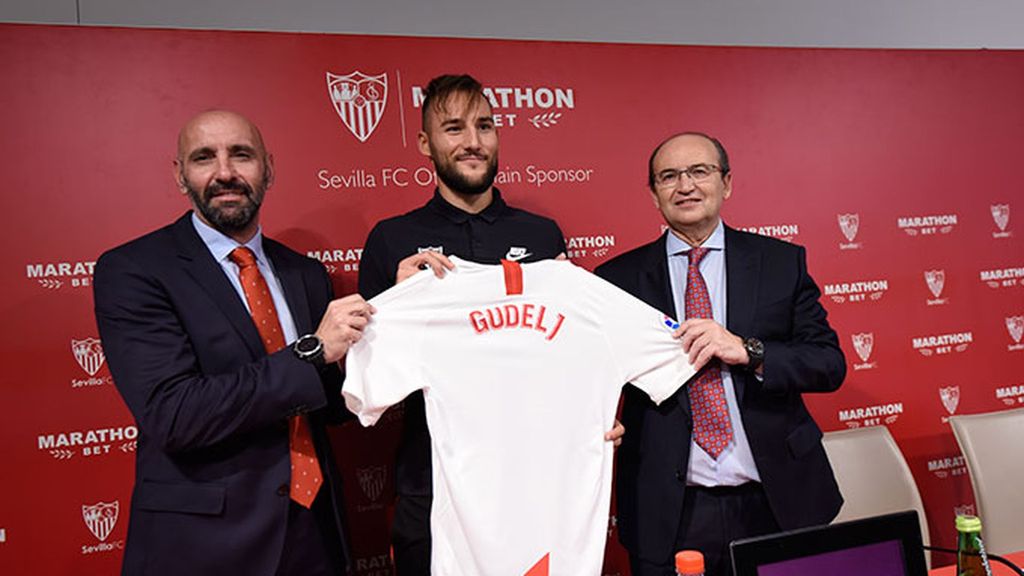 Gudelj ya viste la camiseta del Sevilla FC