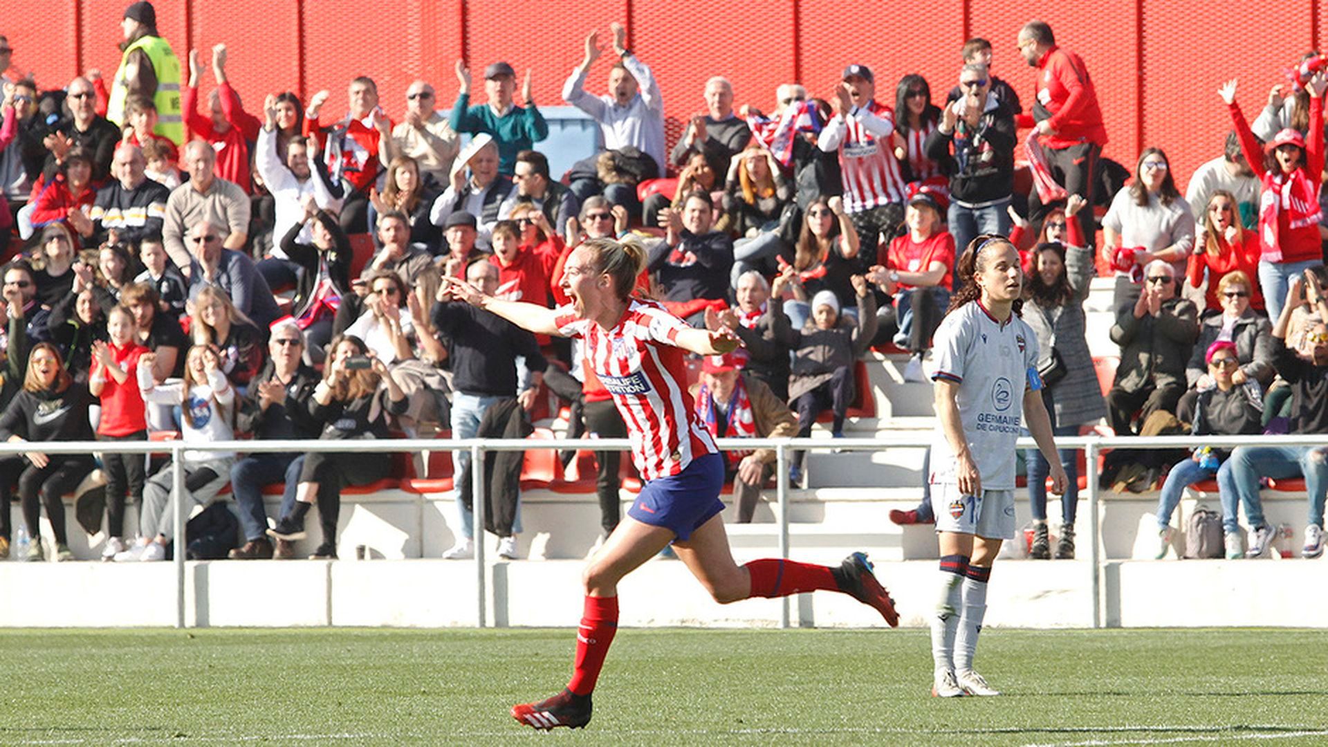 duggan_celebra_un_gol_del_atletico_de_madrid_femenino_foto_atm_001.jpg