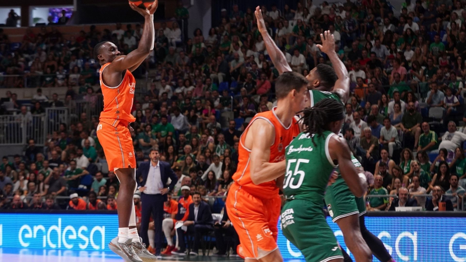 durisima_prueba_a_la_racha_del_valencia_basket_con_la_visita_del_unicaja_a_la_fonteta.jpg durisima_prueba_a_la_racha_del_valencia_basket_con_la_visita_del_unicaja_a_la_fonteta.jpg