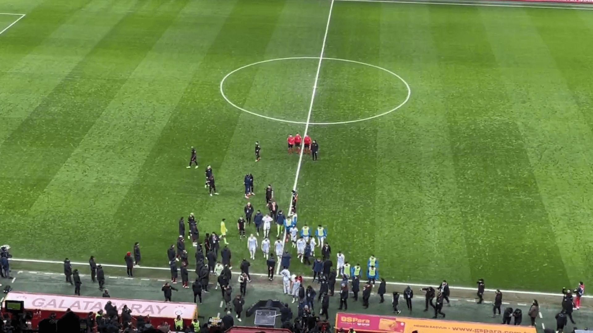 el_adana_se_retira_del_partido_ante_el_galatasaray_001.png el_adana_se_retira_del_partido_ante_el_galatasaray_001.png