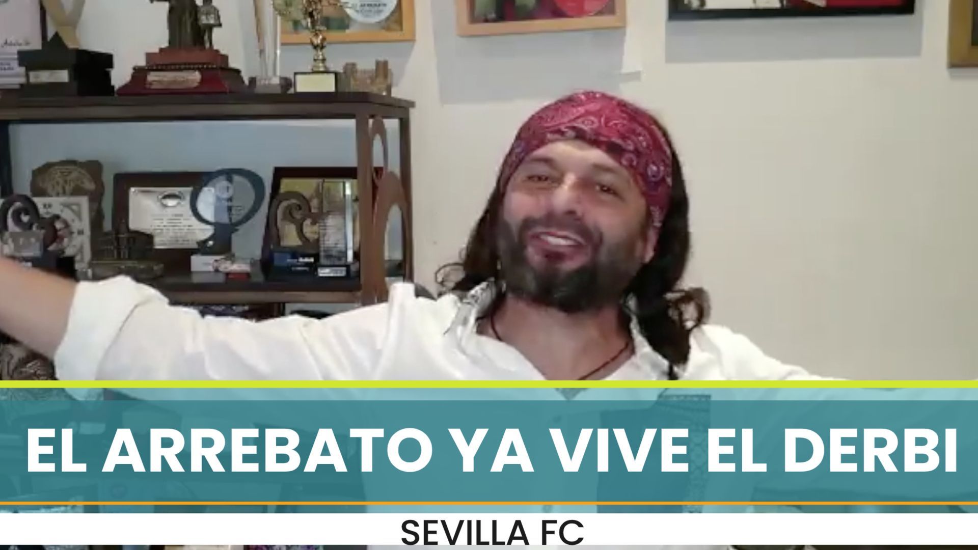 el_arrebato_cantando_el_himno_desde_casa.jpg