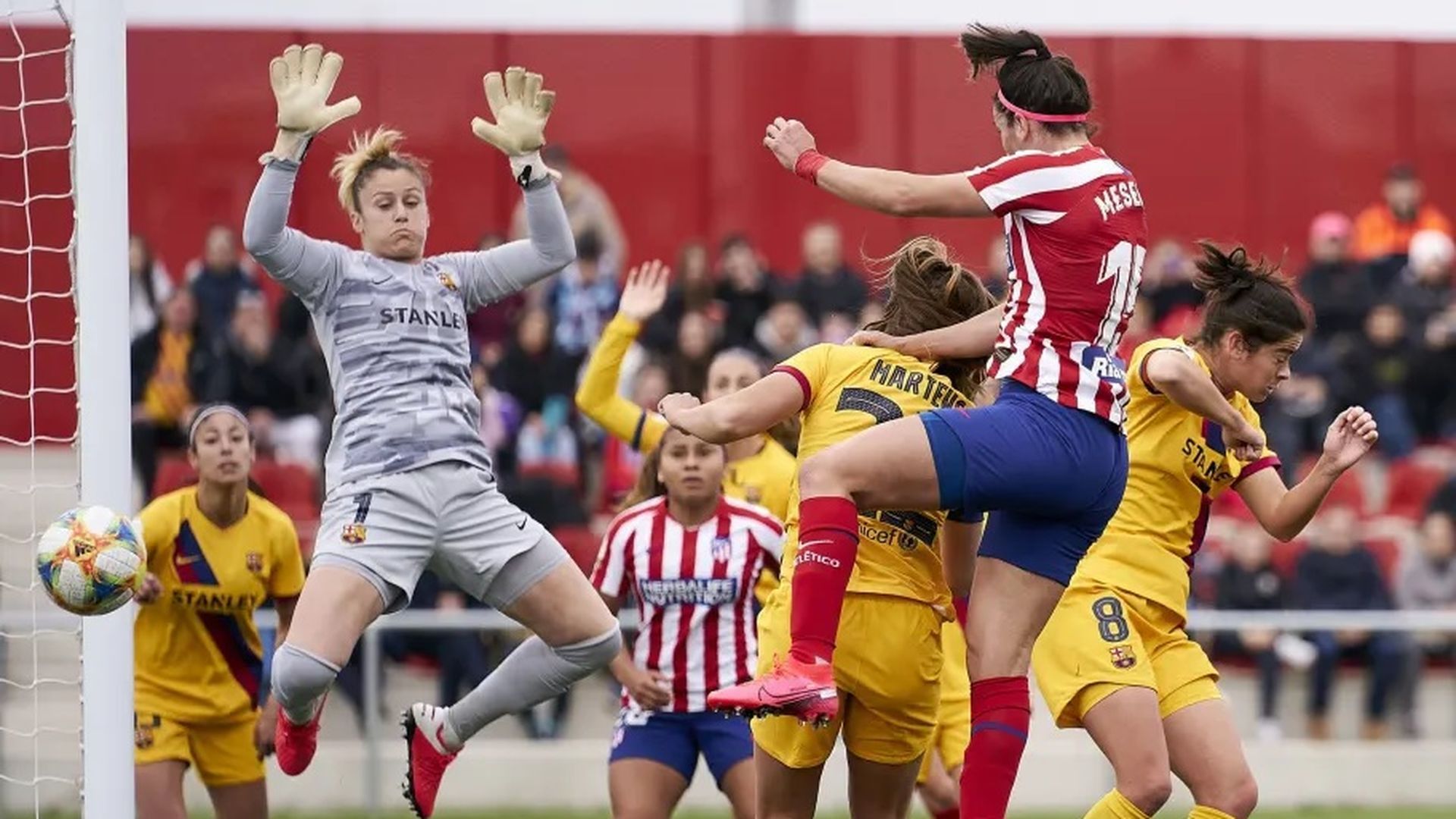 el_atletico_y_el_barcelona_en_el_ultimo_clasico_femenino_001.jpg