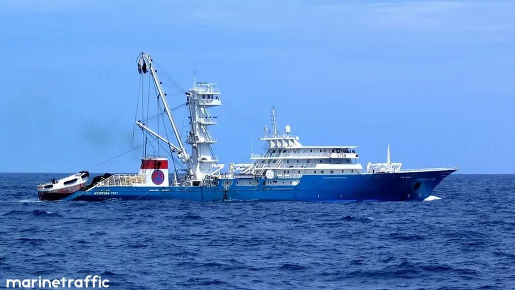 El atunero bermeano estaba faenando frente a las costas de Somalia cuando sufrió el ataque