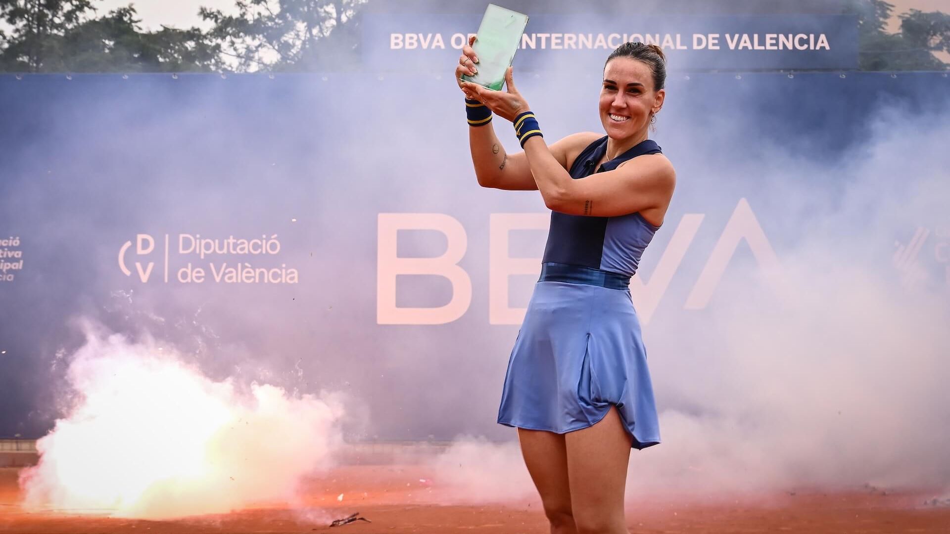el_bbva_open_internacional_de_valencia_corona_a_nuria_parrizas.jpg
