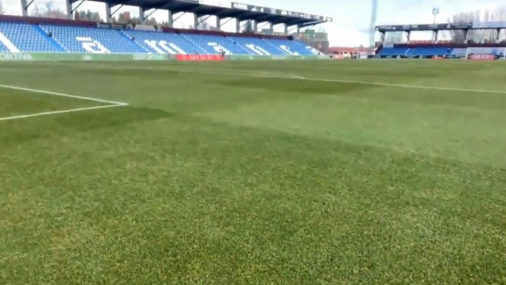 Xavi Hernández no podrá quejarse de terreno de juego en Salamanca: “El césped es de Primera División”