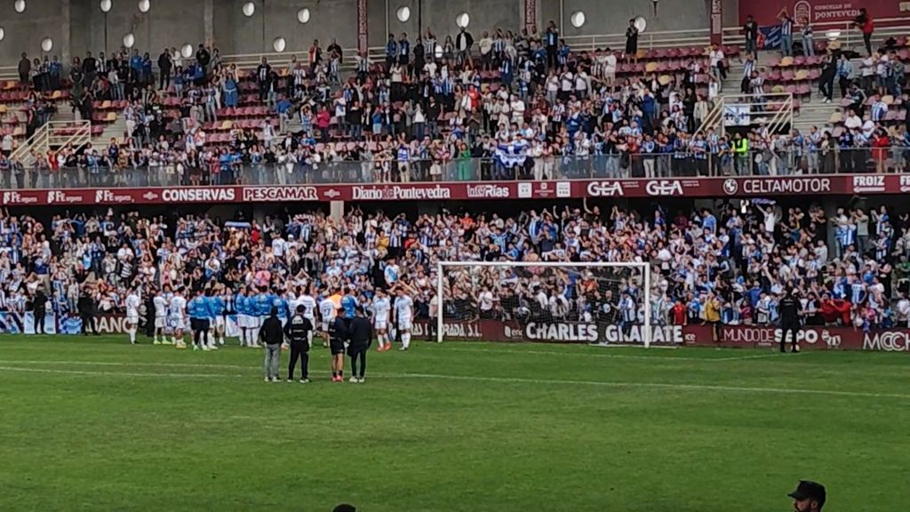 El Deportivo se conjura con su afición antes del play off: Bergantiños, Lucas Pérez y Mackay guiaron a la afición