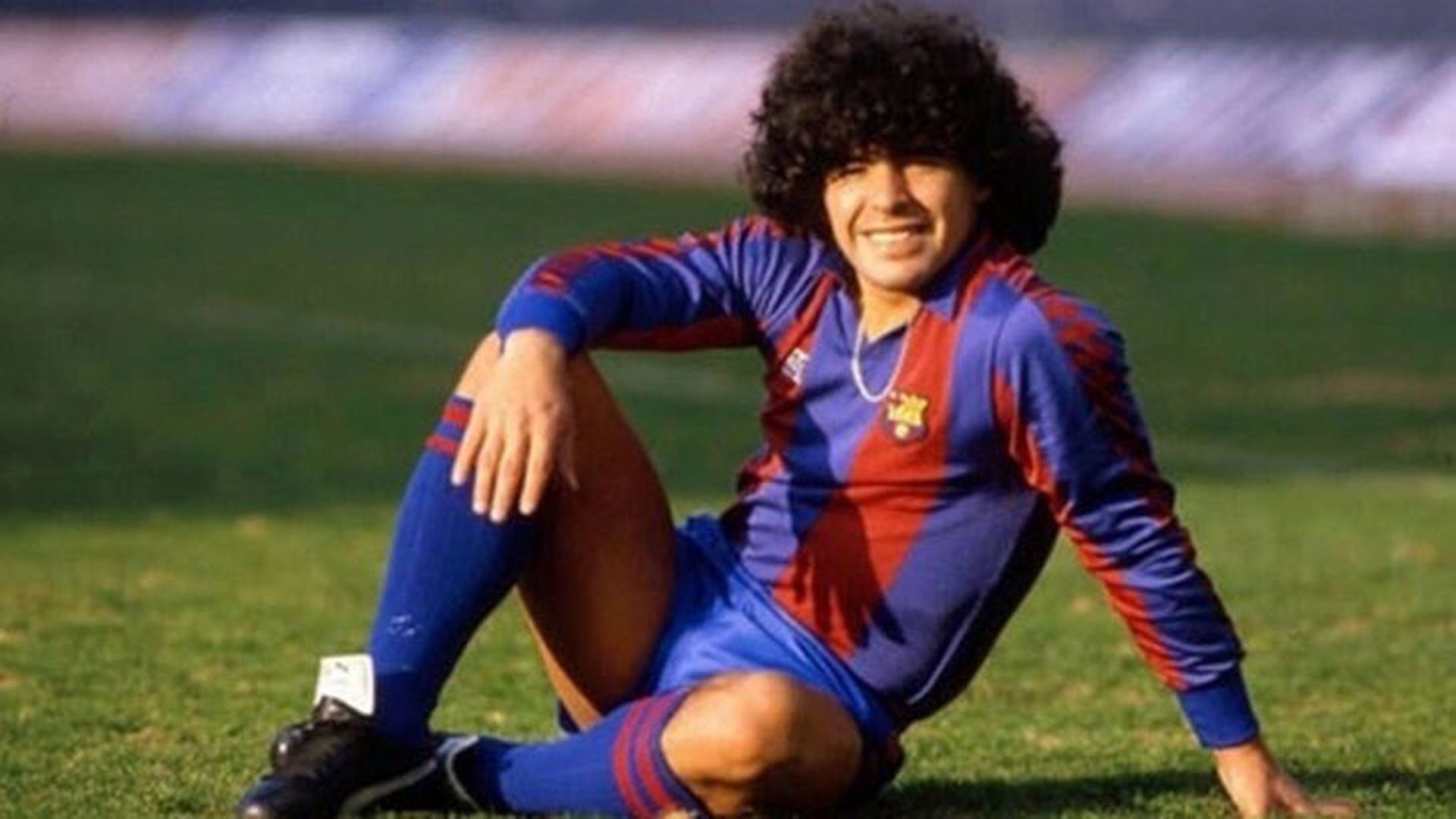 El desorbitado precio del cromo del futbolista Diego Armando Maradona vestido con la camiseta del FC Barcelona