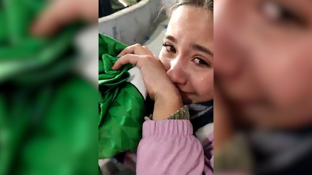 El detallazo de Borja Iglesias con una pequeña aficionada bética: "Qué corazón más grande tienes miarma"