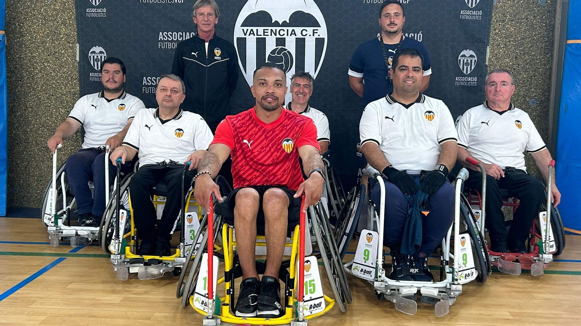 el_equipo_de_futbol_en_silla_de_ruedas_del_valencia_cf_001.jpeg el_equipo_de_futbol_en_silla_de_ruedas_del_valencia_cf_001.jpeg