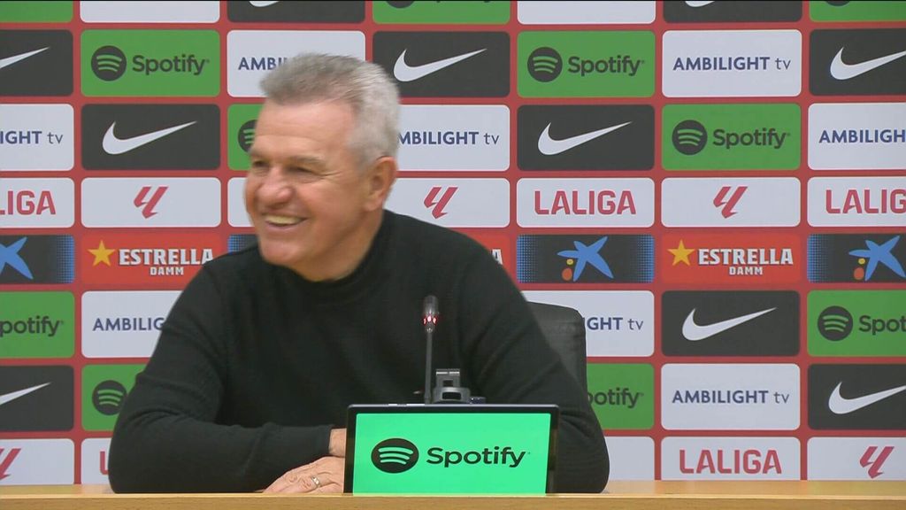 El espectáculo de Javier Aguirre en rueda de prensa
