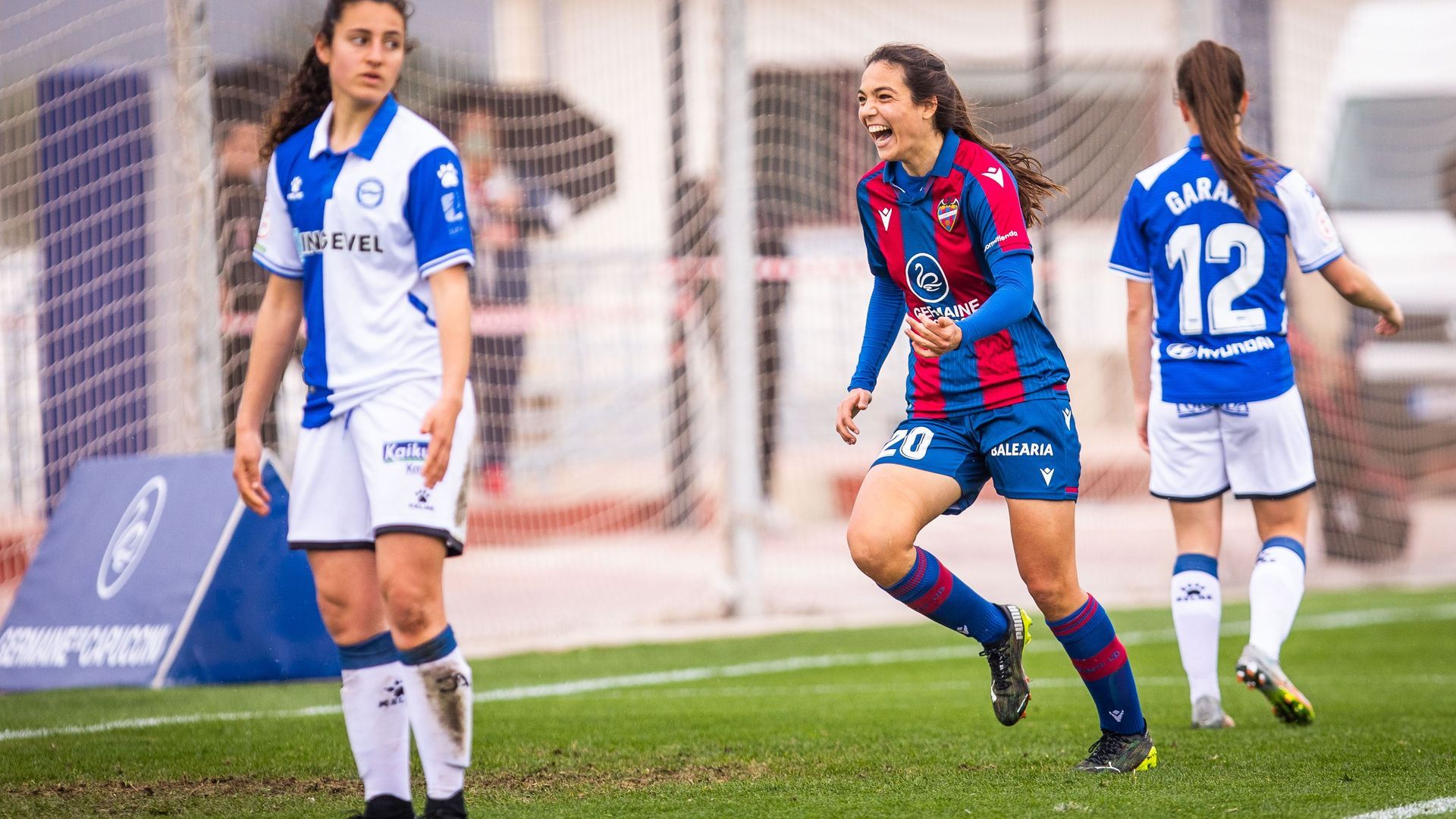el_femenino_pasa_por_encima_del_alaves_3_0_003.jpg