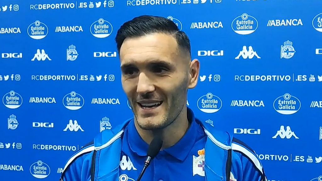 El gesto de Lucas Pérez con José Juan Romero, entrenador del Ceuta
