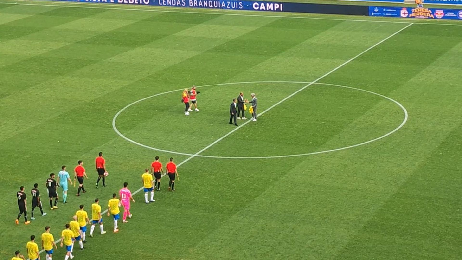 el_homenaje_del_deportivo_a_mauro_silva_y_bebeto_en_riazor.jpg el_homenaje_del_deportivo_a_mauro_silva_y_bebeto_en_riazor.jpg