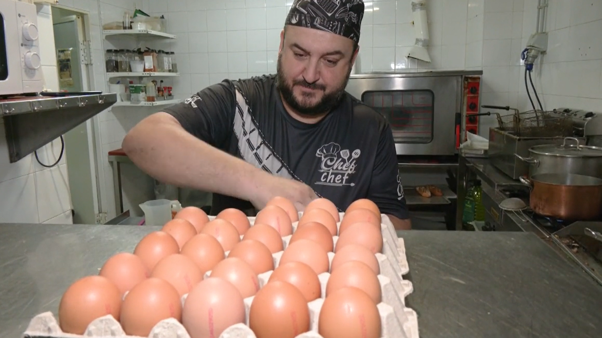 El huevo frito se encarece más del doble desde 2019: así está el precio actual de este típico plato español