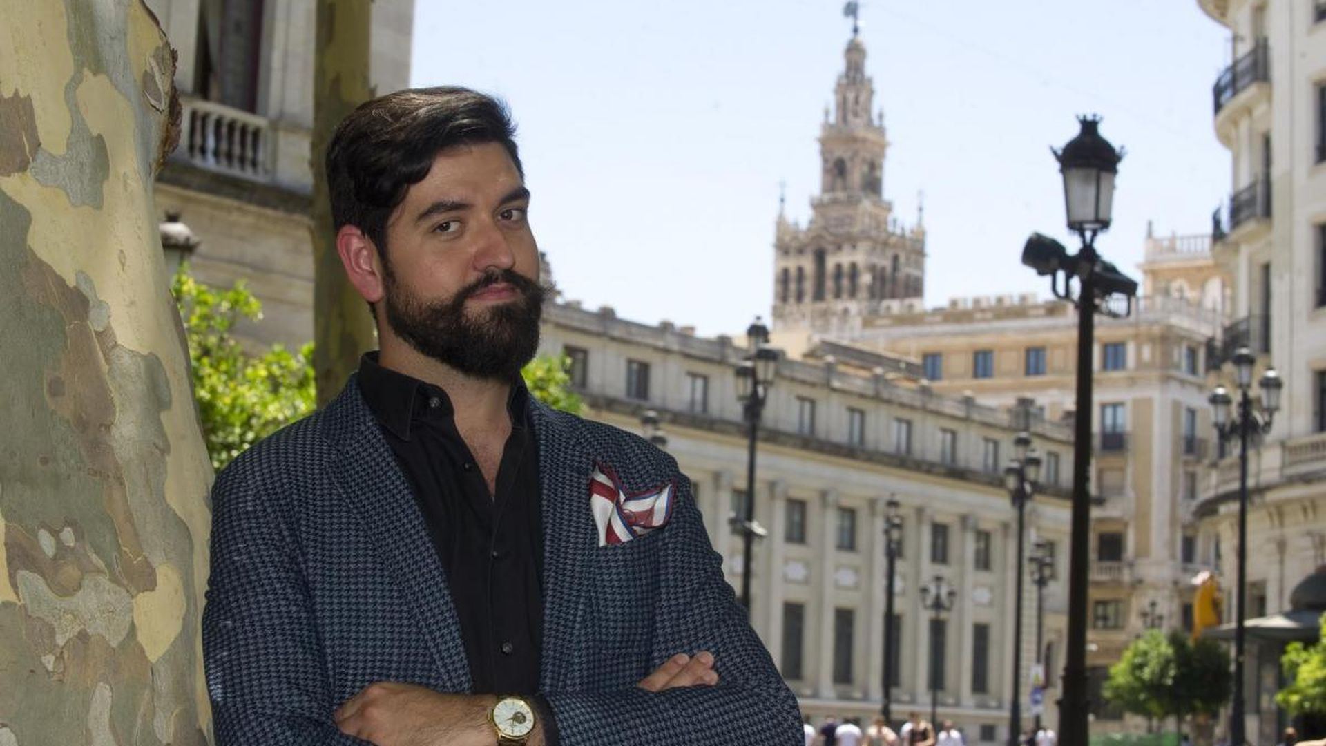 el_humorista_sevillano_manu_sanchez_posa_para_eldesmarque.jpeg