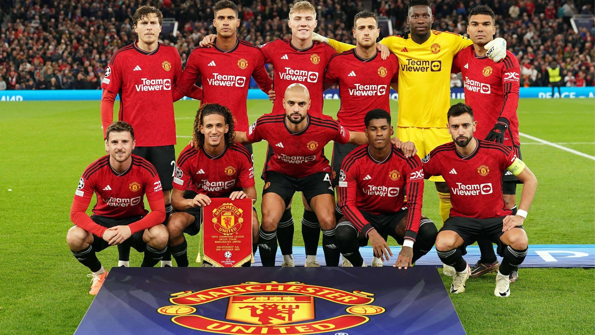 el_manchester_united_en_un_partido_en_old_trafford.jpg el_manchester_united_en_un_partido_en_old_trafford.jpg