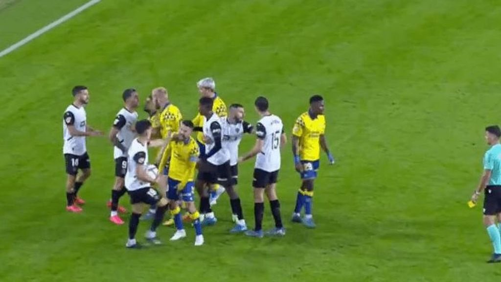 Valencia 2-3 Las Palmas: Expulsión de Pepelu