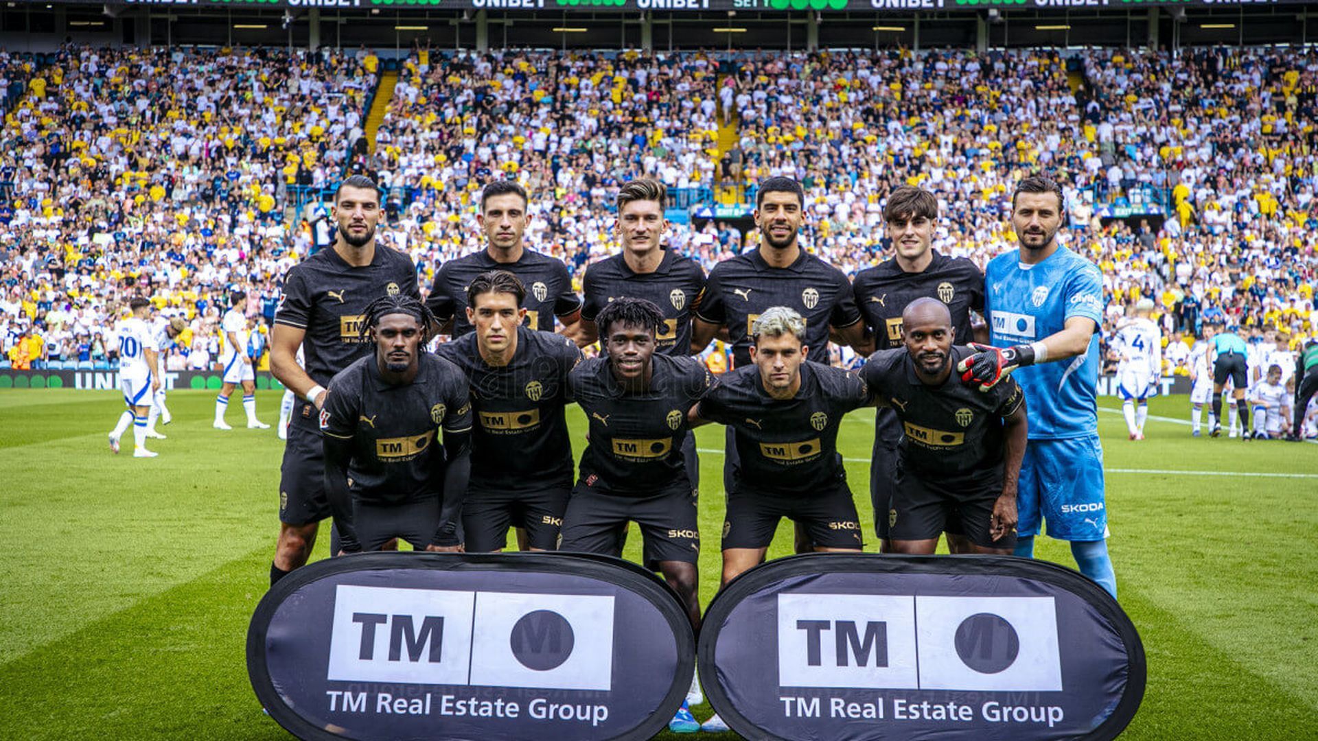 el_once_titular_del_valencia_cf_ante_el_leeds_united_foto_vcf.jpg el_once_titular_del_valencia_cf_ante_el_leeds_united_foto_vcf.jpg