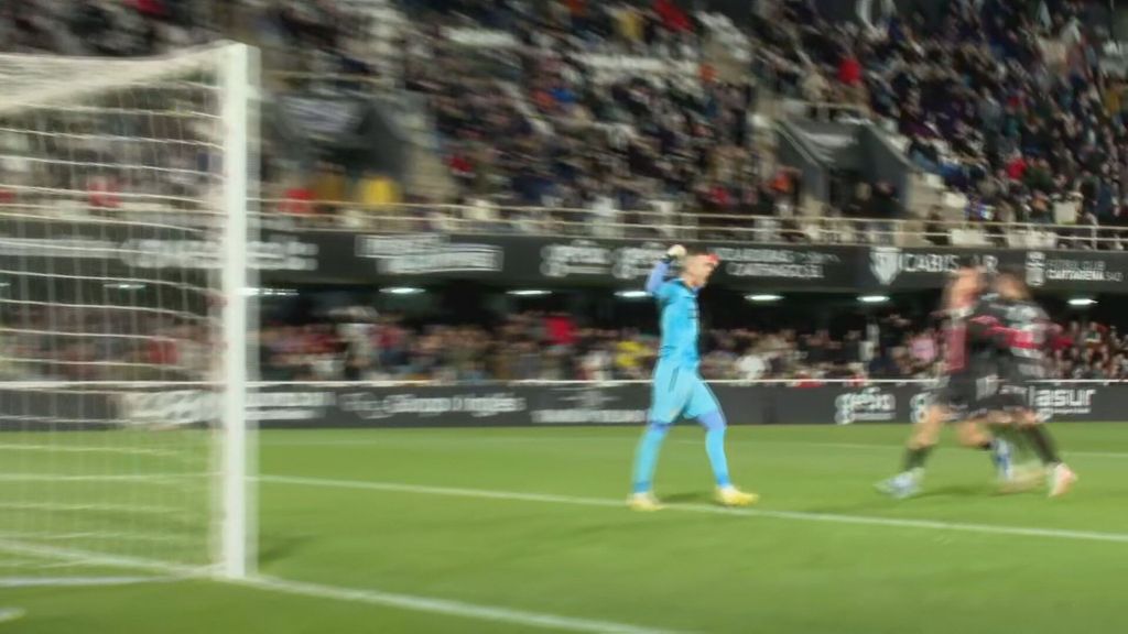 El paradón salvador de Jaume Domenech ante el Cartagena