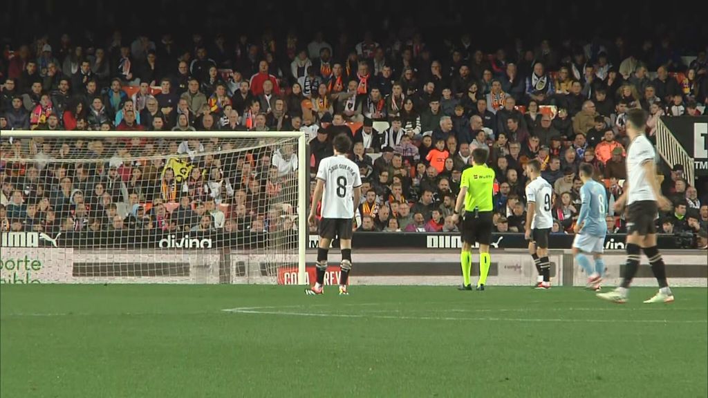 El partido de Javi Guerra en su vuelta a la titularidad