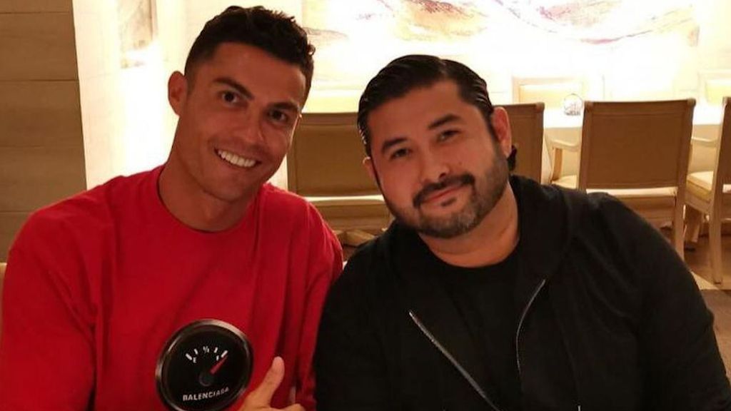 (MEDIASET) Armas, fiestones y amigo de Cristiano: quién es el príncipe Johor que asegura estar interesado en comprar el Valencia