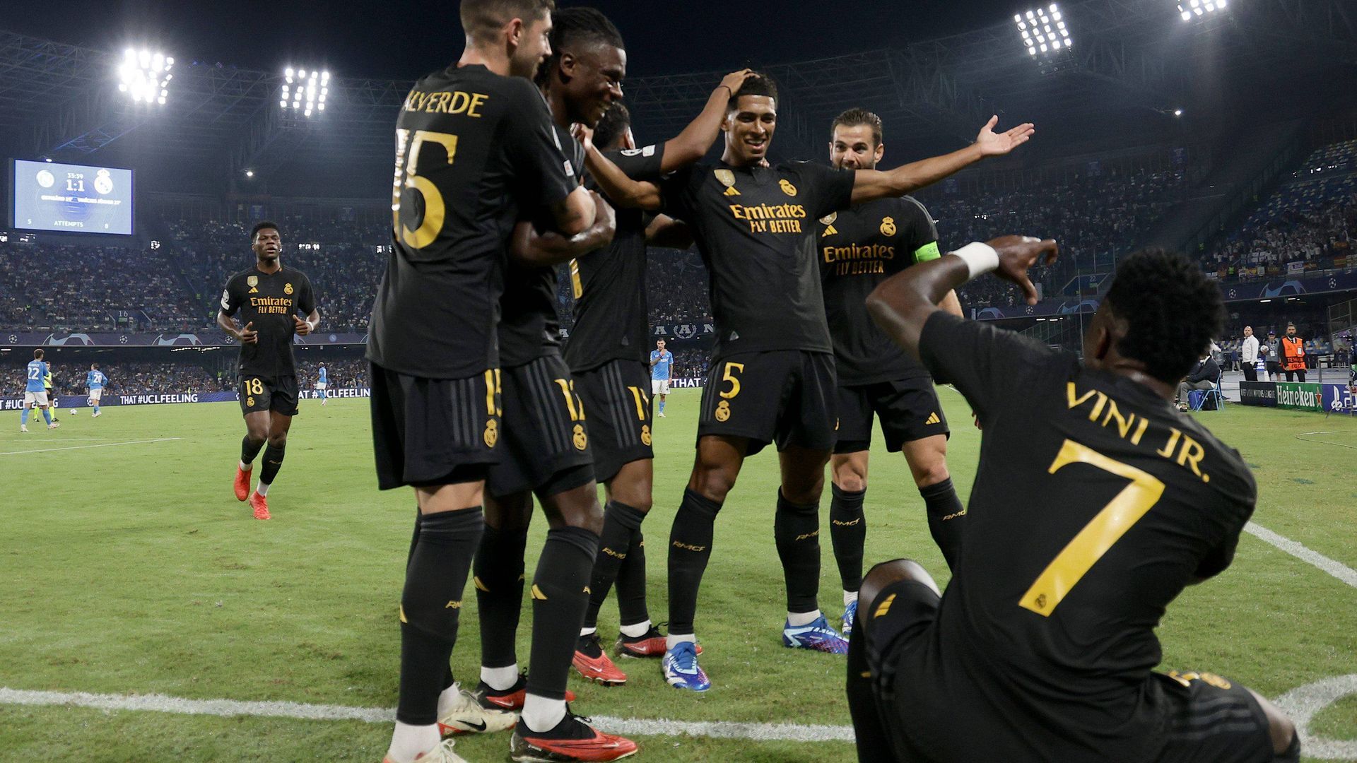 el_real_madrid_celebra_el_gol_de_jude_bellingham_ante_el_napoles_foto_cordon_press_001.jpg el_real_madrid_celebra_el_gol_de_jude_bellingham_ante_el_napoles_foto_cordon_press_001.jpg