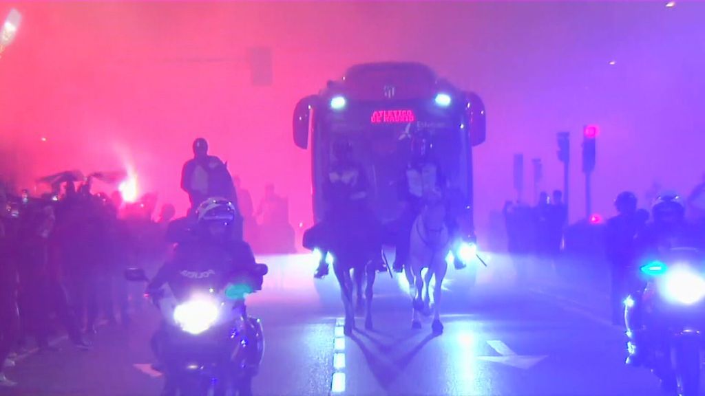 Pasión rojiblanca antes de enfrentarse al Sevilla