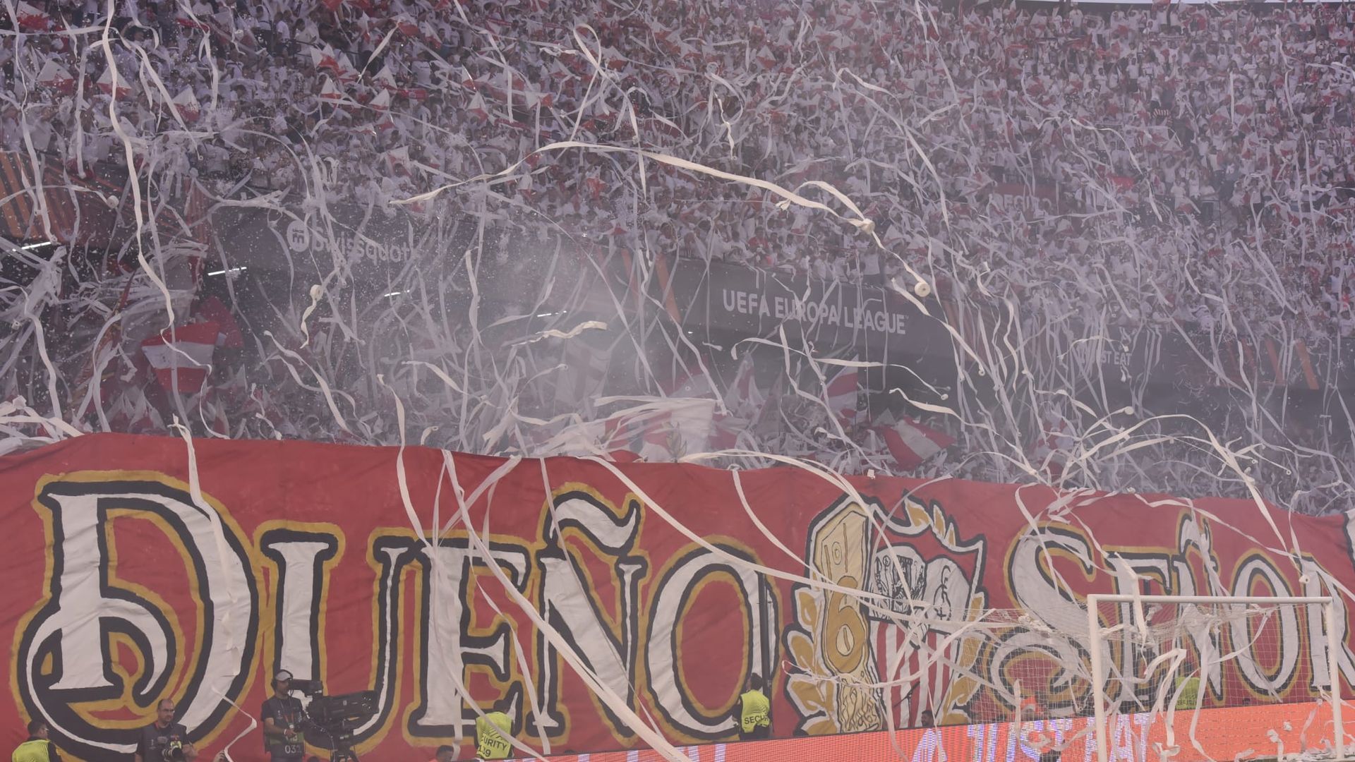 el_recibimiento_del_sanchez_pizjuan_al_sevilla_foto_kiko_hurtado_003.jpeg el_recibimiento_del_sanchez_pizjuan_al_sevilla_foto_kiko_hurtado_003.jpeg