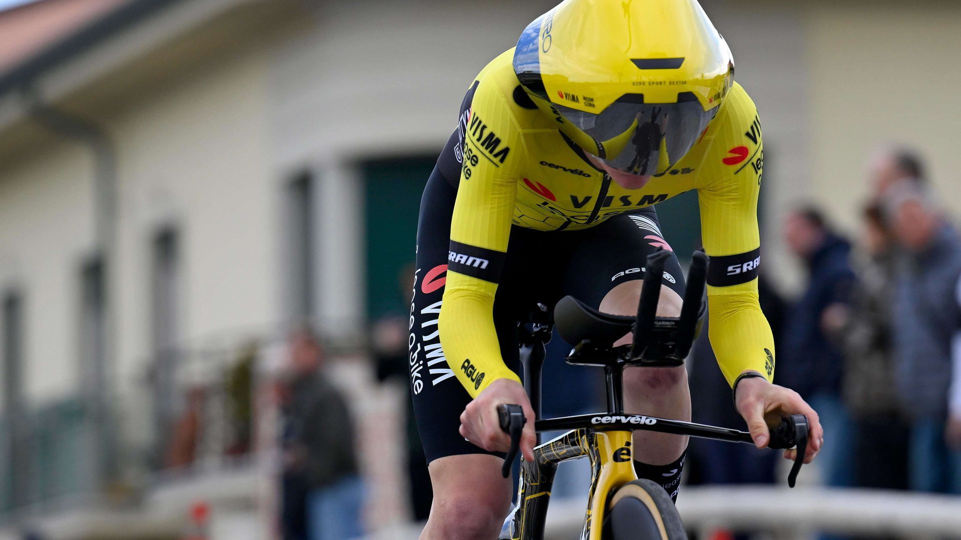 el_team_visma_lease_a_bike_con_el_nuevo_casco.jpg el_team_visma_lease_a_bike_con_el_nuevo_casco.jpg