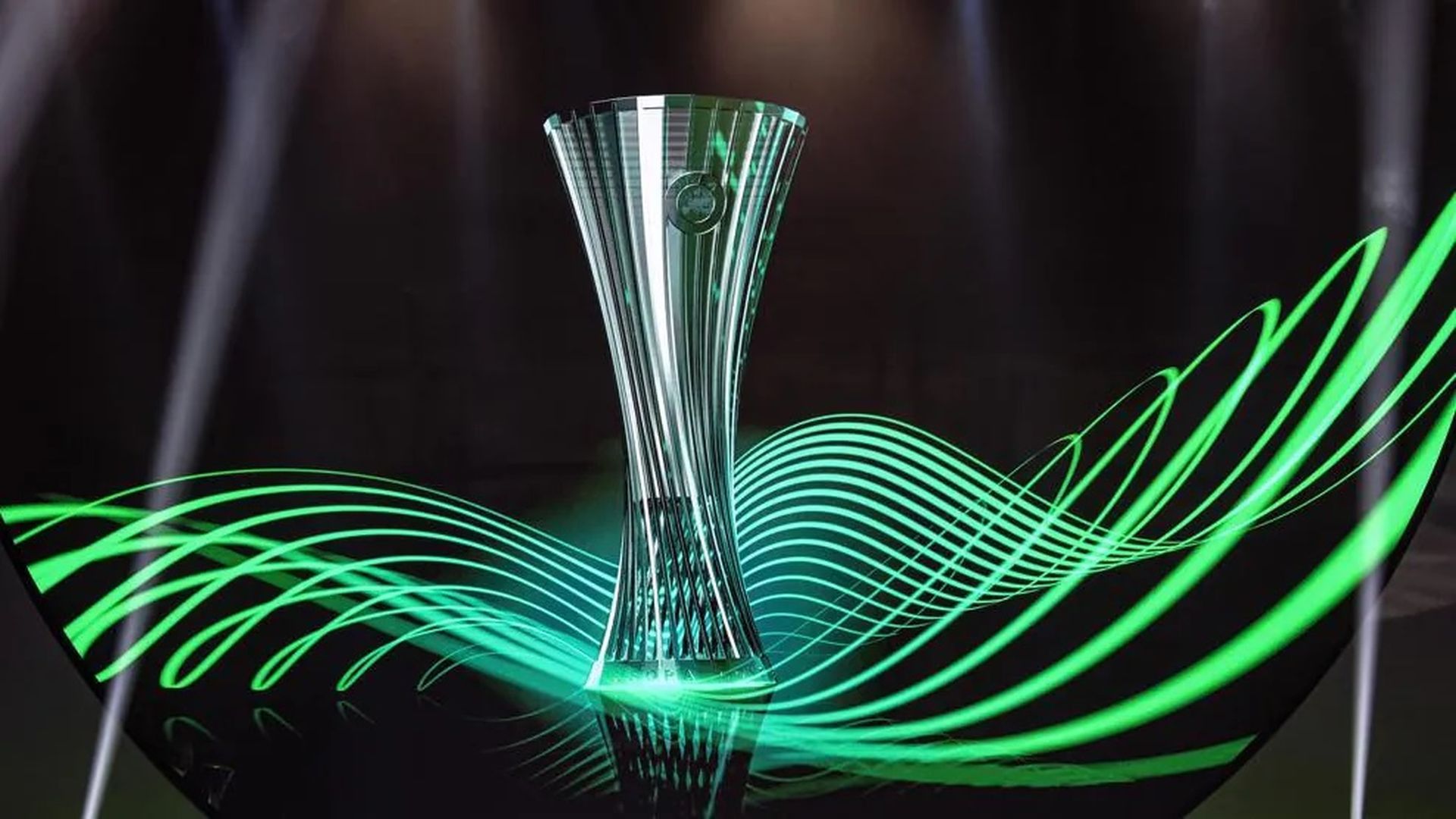 el_trofeo_de_la_conference_league_en_la_sede_de_la_uefa_en_nyon_001.jpg el_trofeo_de_la_conference_league_en_la_sede_de_la_uefa_en_nyon_001.jpg
