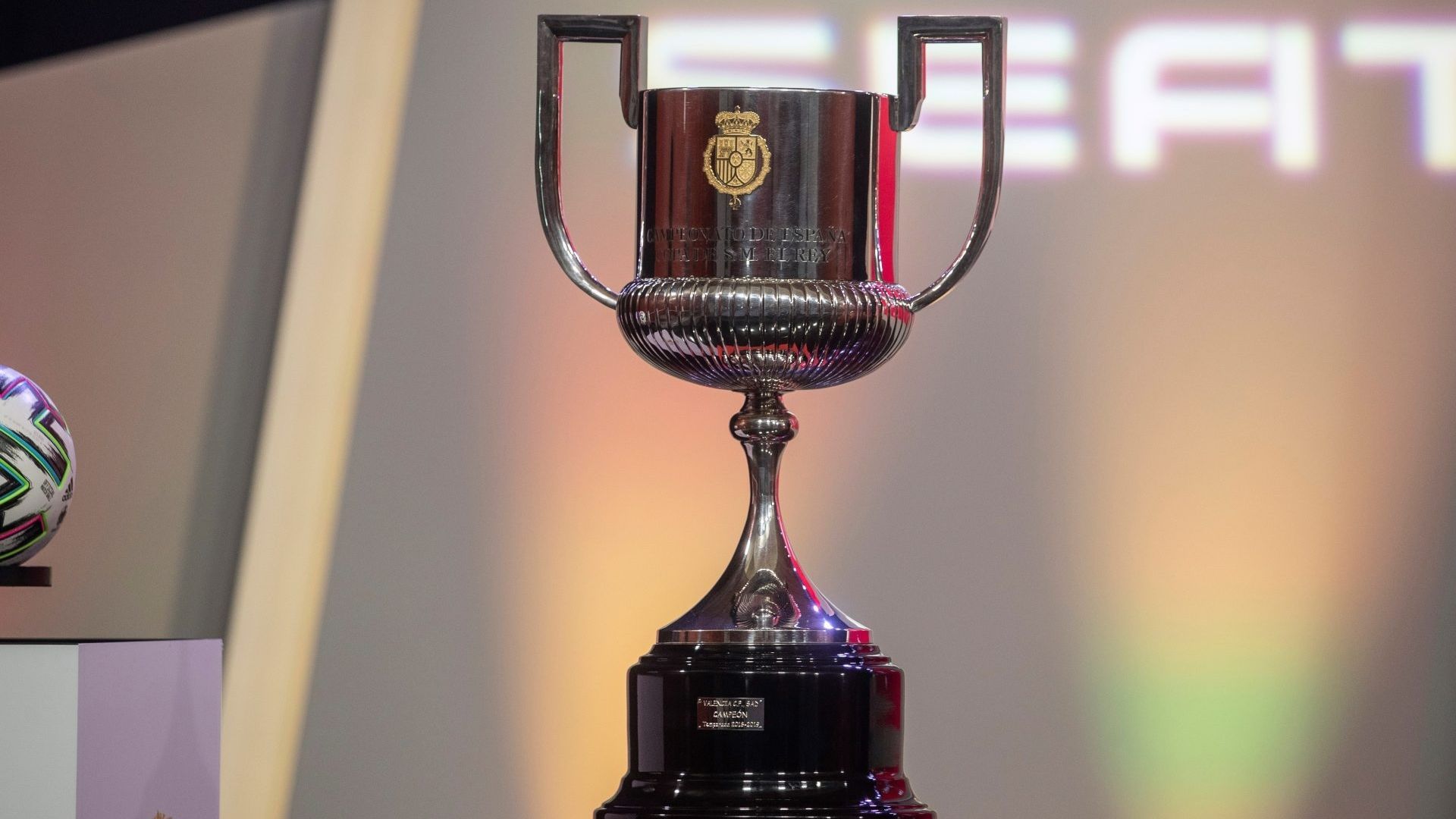 el_trofeo_de_la_copa_del_rey_en_las_rozas_foto_efe_001.jpg