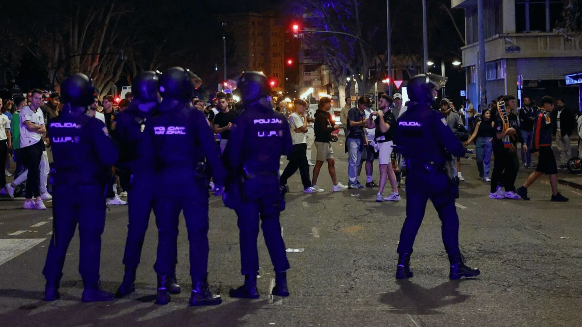 el_valencia_cf_las_palmas_acabo_como_el_rosario_de_la_aurora_foto_efe.png el_valencia_cf_las_palmas_acabo_como_el_rosario_de_la_aurora_foto_efe.png