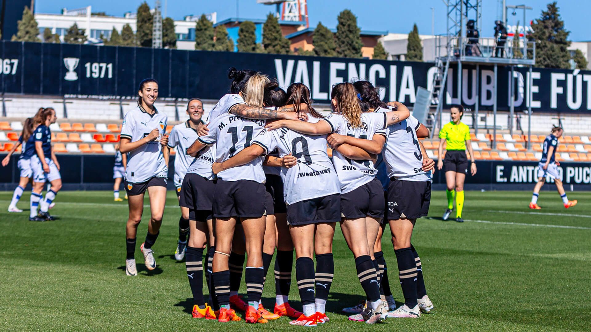 el_vcf_femenino_celebra_un_gol_001.jpg el_vcf_femenino_celebra_un_gol_001.jpg