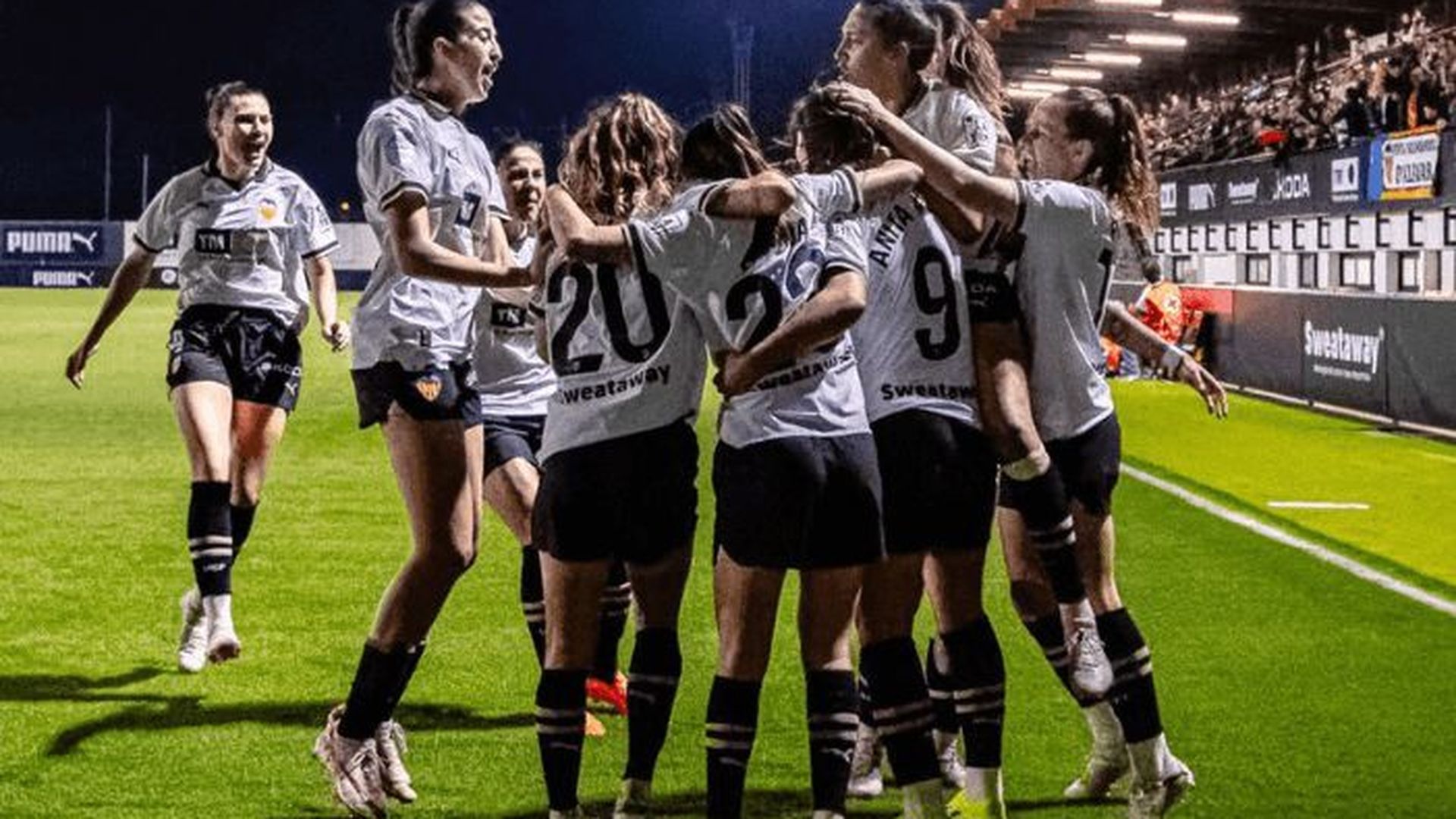 el_vcf_femenino_golea_al_granada_y_se_aleja_del_descenso_001.png el_vcf_femenino_golea_al_granada_y_se_aleja_del_descenso_001.png