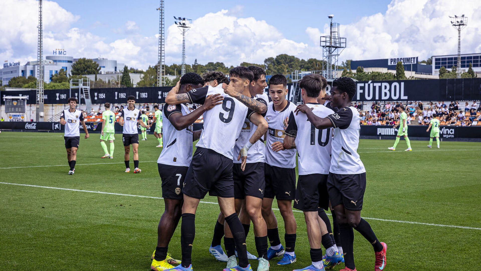 el_vcf_juvenil_se_jugara_el_pase_a_la_final_four_la_masia_2_2_004.jpg