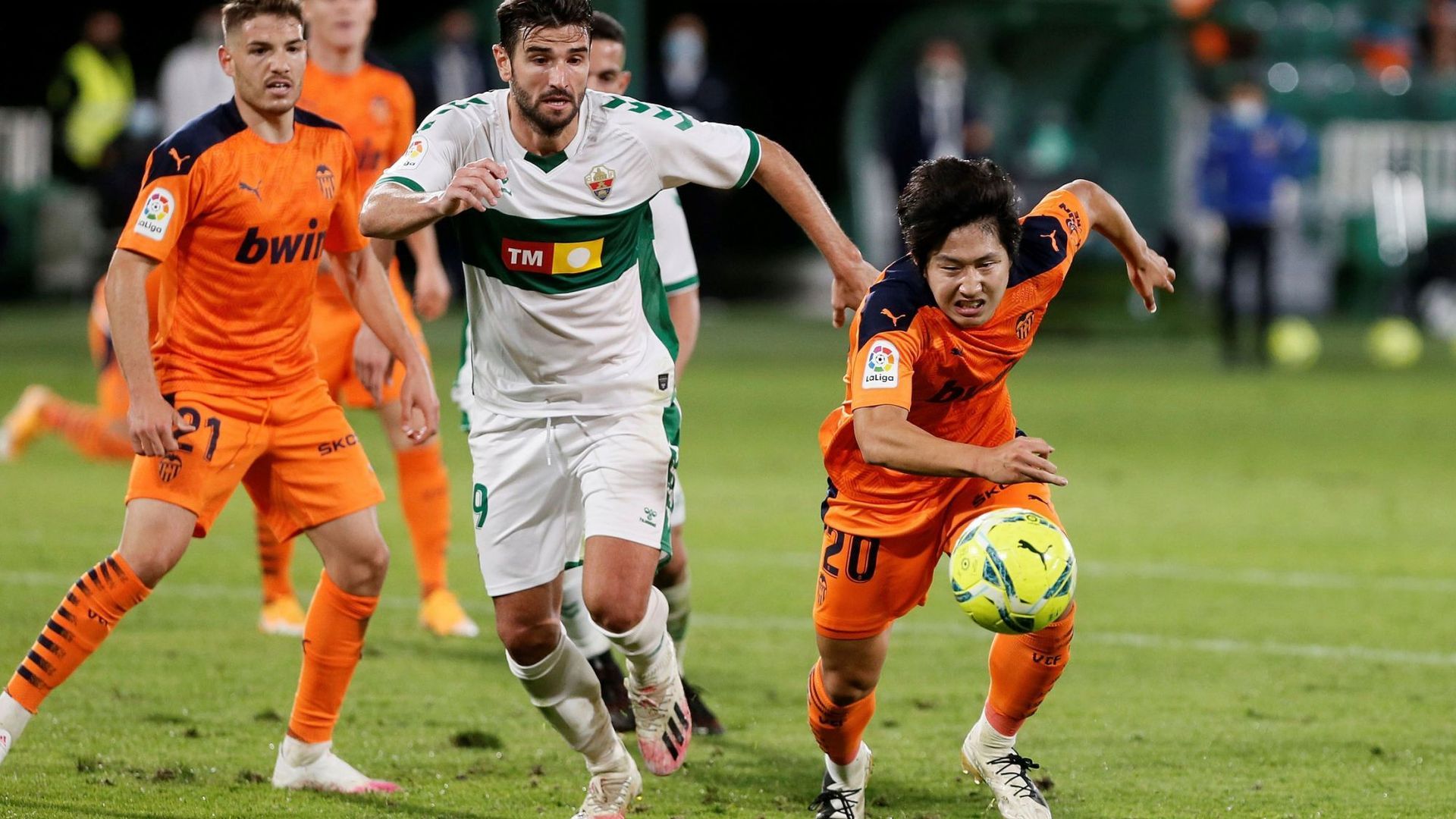 elche_valencia_cf_foto_efe_001.jpg