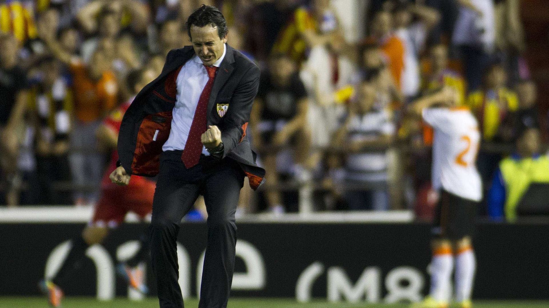 emery_celebra_el_pase_a_la_final_en_mestalla_foto_efe.jpg