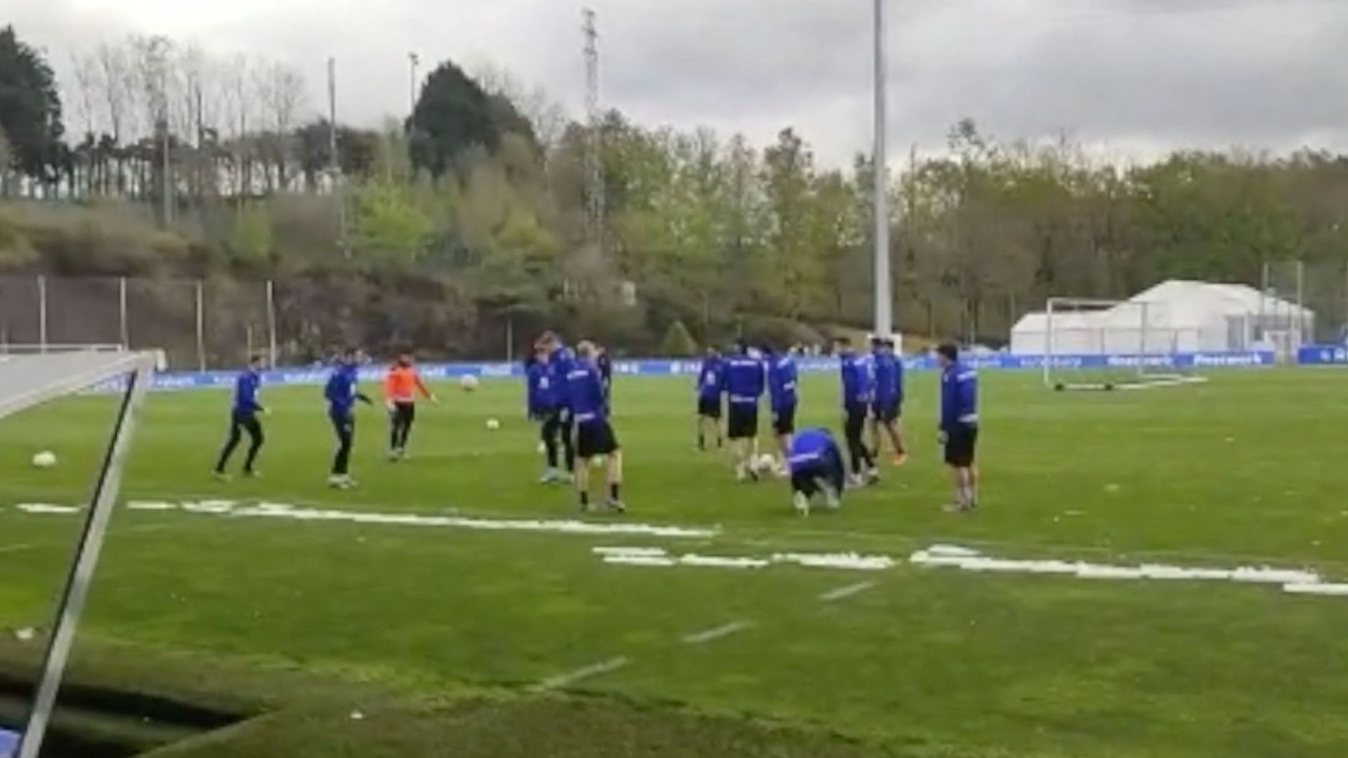 entrenamiento_de_la_real_sociedad_en_zubietapng.png entrenamiento_de_la_real_sociedad_en_zubietapng.png