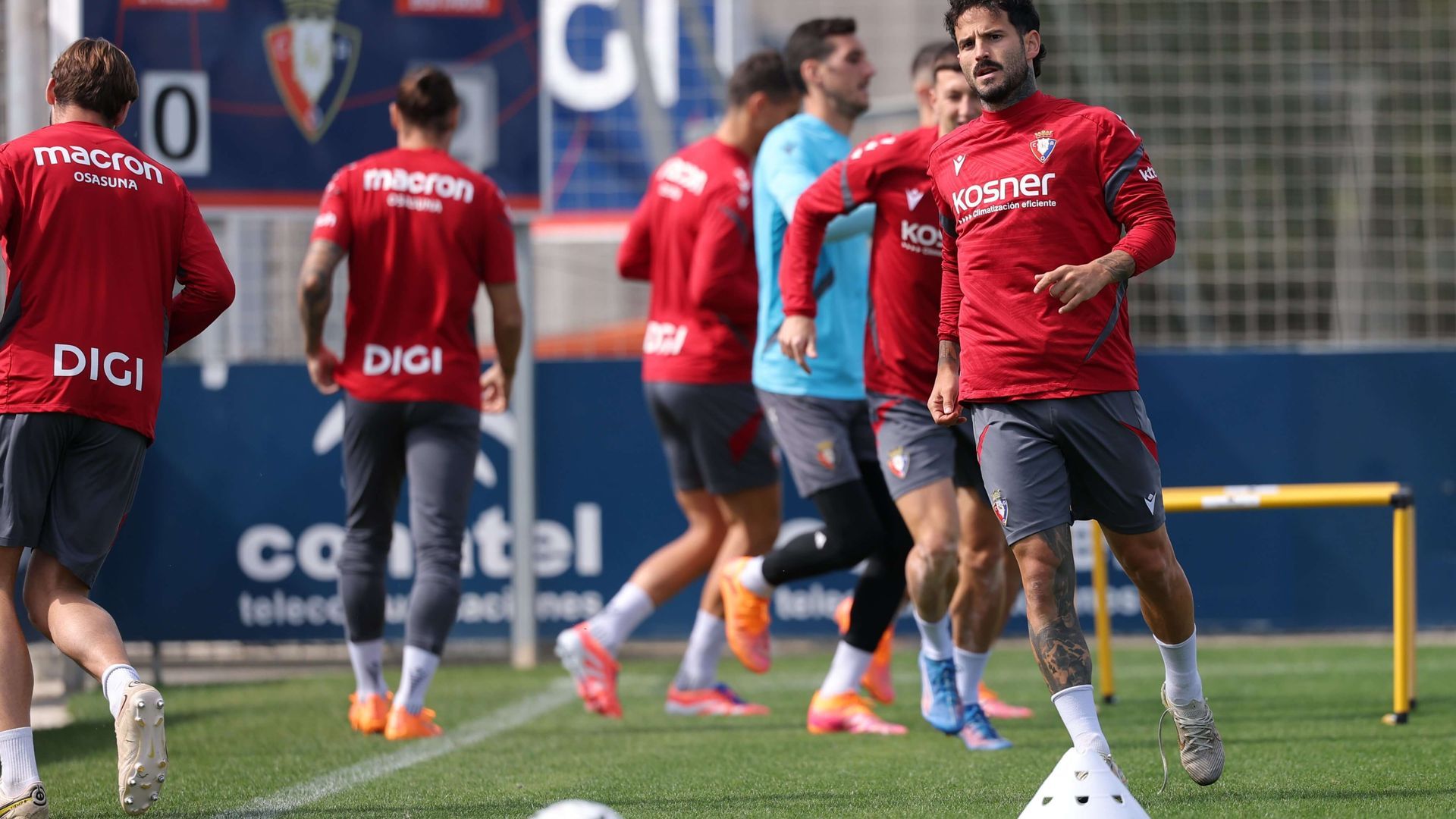 entrenamiento_de_osasuna_002.jpg entrenamiento_de_osasuna_002.jpg