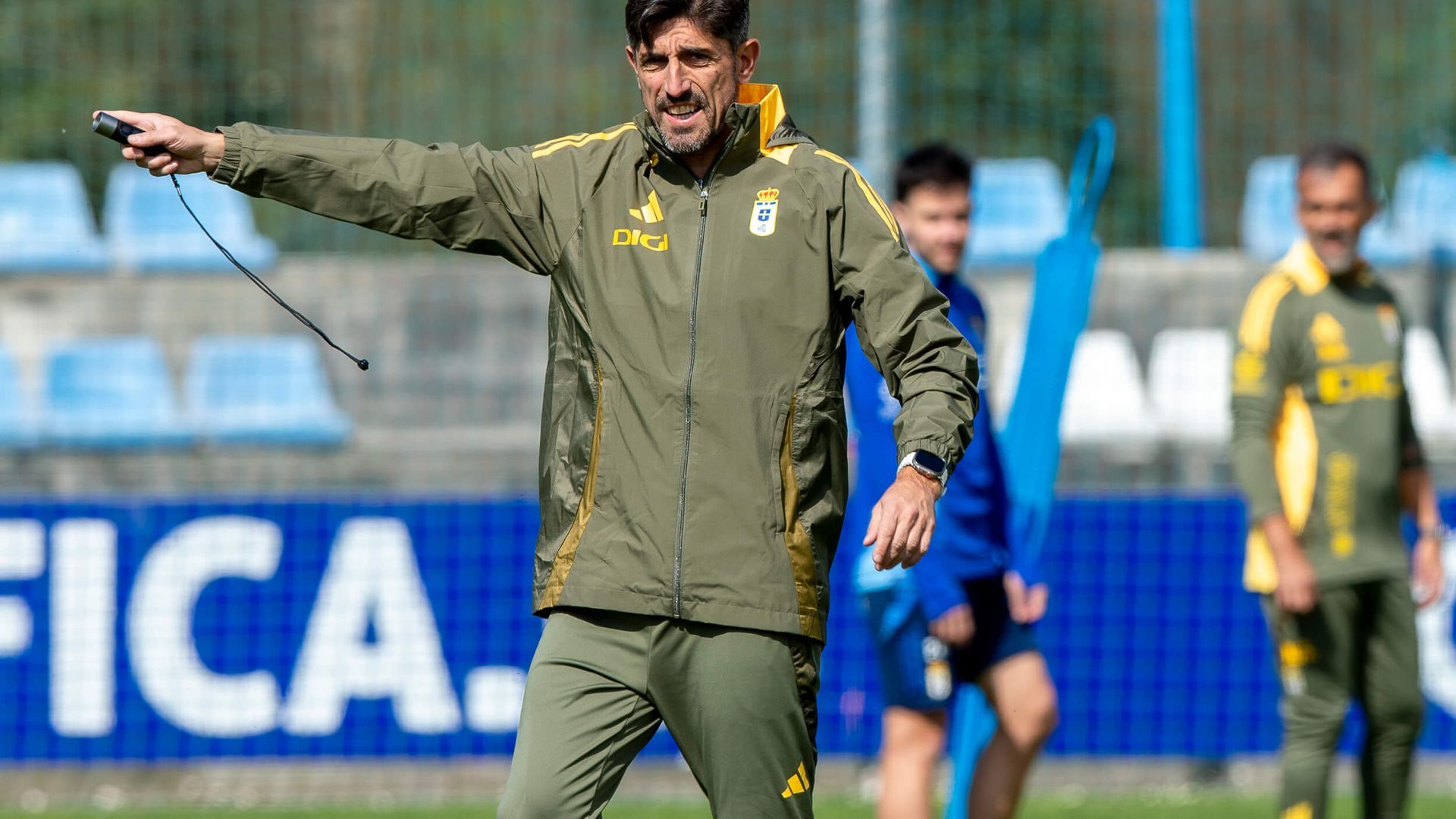 entrenamiento_de_veljko_paunovic_en_el_real_oviedo_foto_real_oviedo.jpg