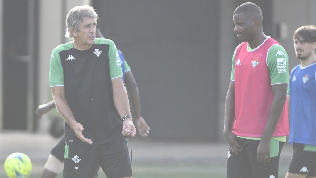 La charla de Pellegrini con William Carvalho durante el entrenamiento de este miércoles